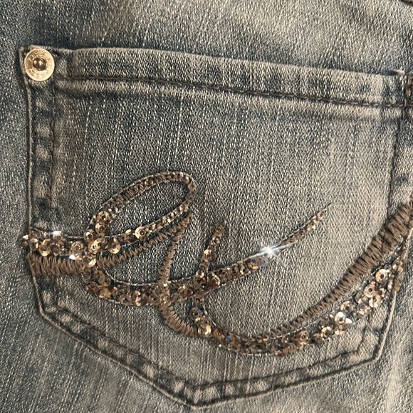 Relaxed light denim shorts from Express - Picture 6 of 6